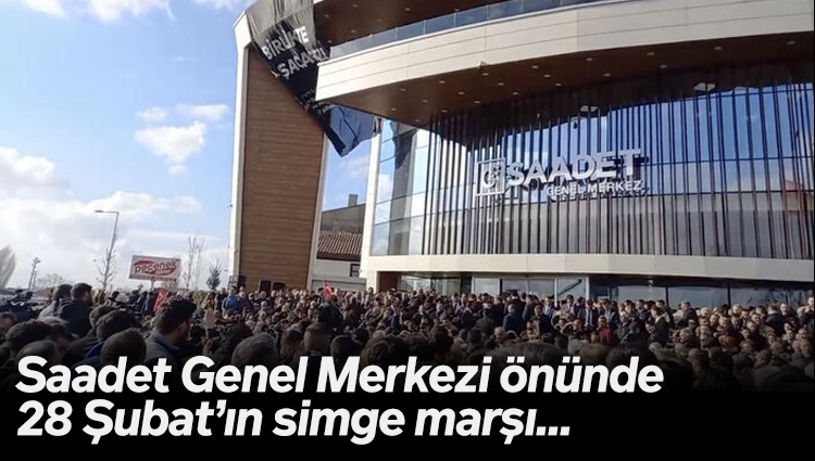 CHP'liler Saadet Partisi Genel Merkezi önünde İzmir Marşı söyledi