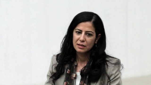 HDP eski milletvekili Ayla Akat Ata tutuklandı 